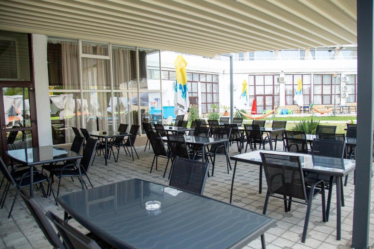 Hotel Ambasador Mamaia Esterno foto