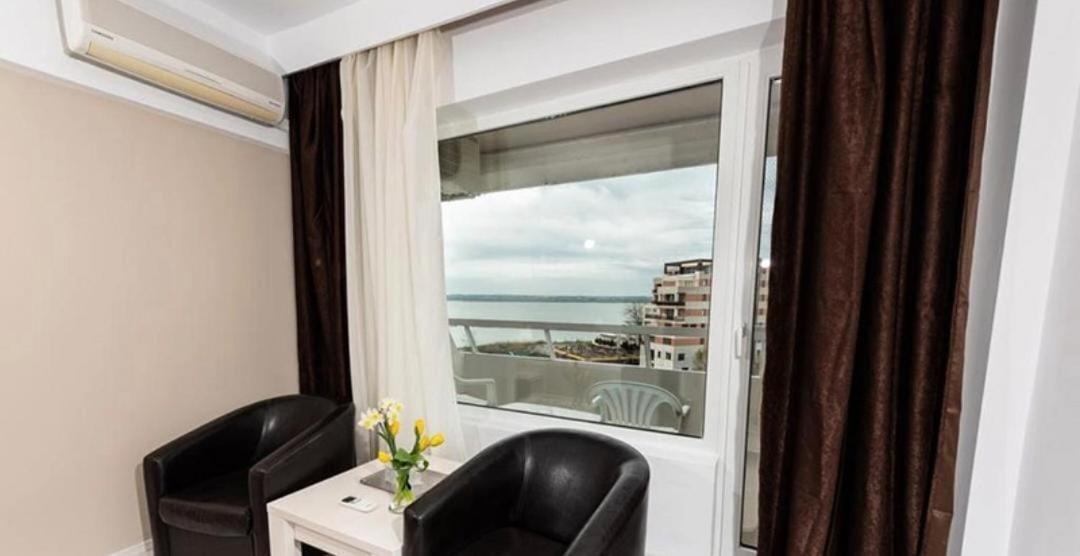 Hotel Ambasador Mamaia Esterno foto