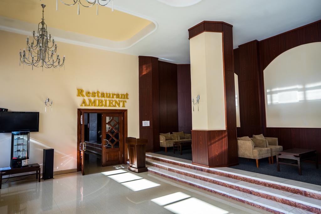 Hotel Ambasador Mamaia Esterno foto